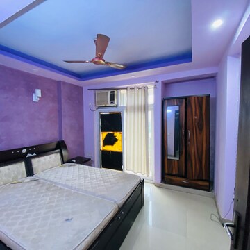 Bedroom in 3 BHK Apartment at Gardenia Golf City, Noida Central – for Rent