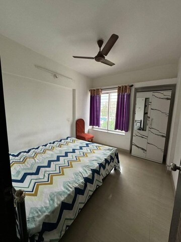 Bedroom in 2 BHK Apartment at Andheri West – for Rent