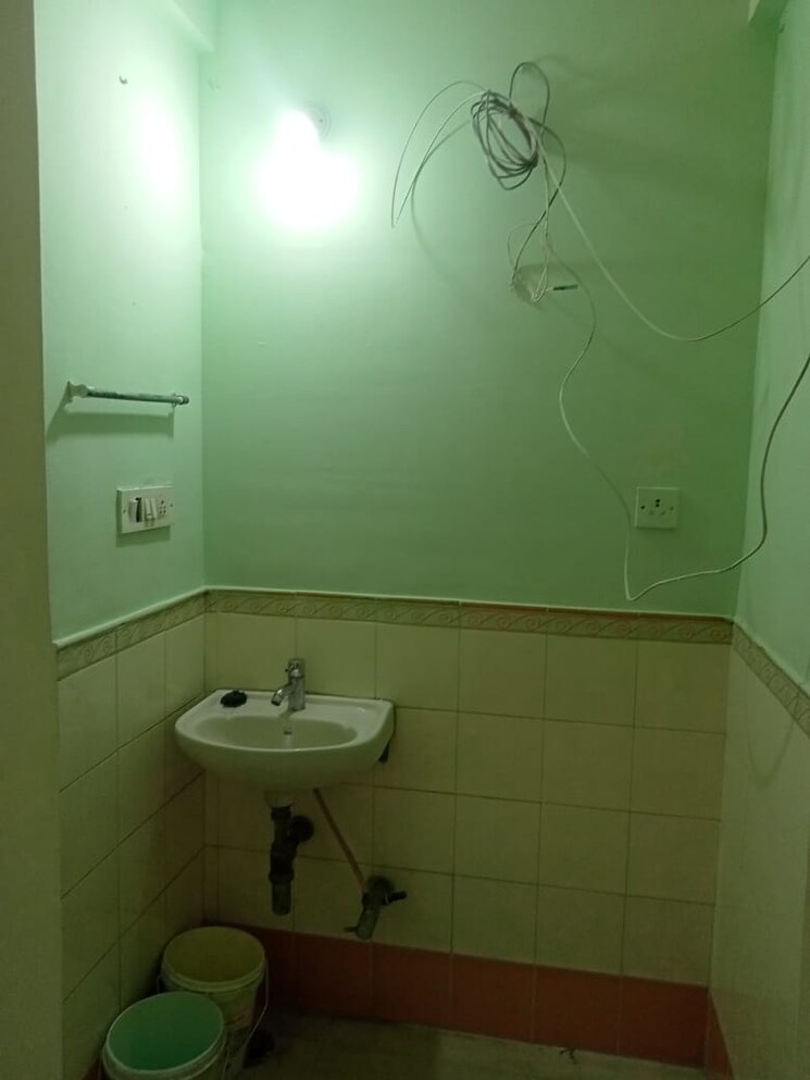 Bathroom, lodha-paradise 2 Bedroom 882 Sq.Ft. Apartment In Majiwada Thane 9145968