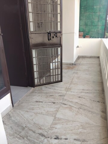 Balcony in 3 BHK Builder Floor at Green Fields Colony – for Rent