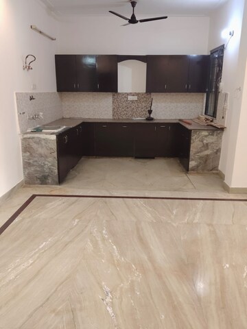 Kitchen in 3 BHK Builder Floor at Green Fields Colony – for Rent
