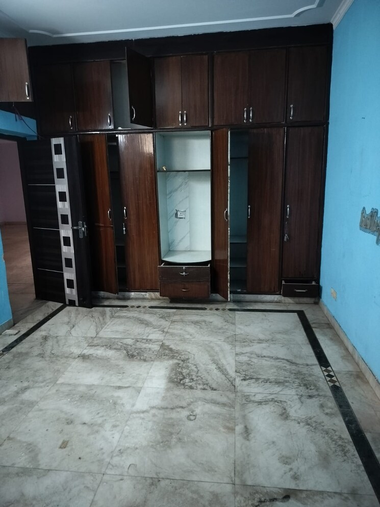 Room, rwa-apartments-sector-30 3 Bedroom 3000 Sq.Ft. Apartment In Sector 30 Noida 9146008