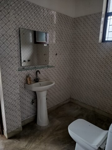 Bathroom in 3 BHK Apartment at RWA Apartments Sector 30, Sector 30 – for Rent
