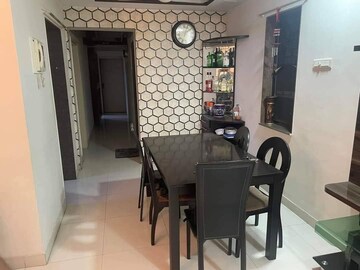 Team Area in 1 BHK Apartment at Andheri West – for Rent