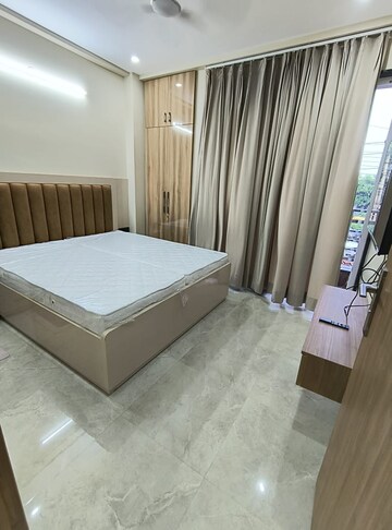 2 BHK Builder Floor For Rent in Sector 27