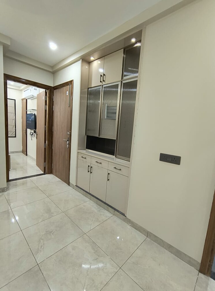 Room, sector 27 2 Bedroom 1200 Sq.Ft. Builder Floor In Sector 27 Gurgaon 9146157