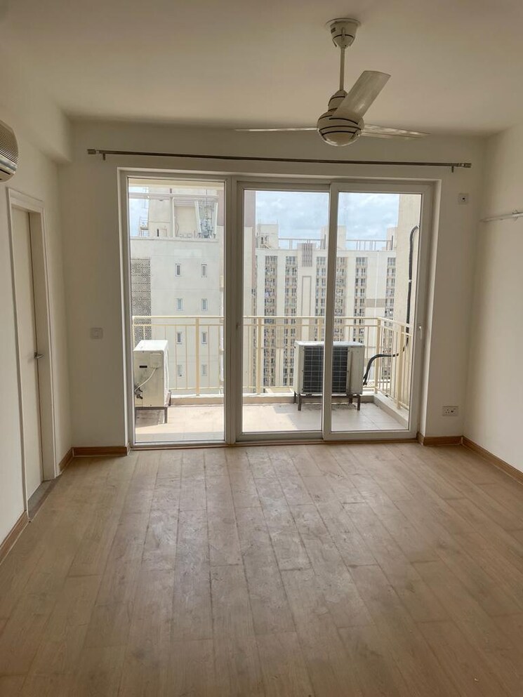 Room, emaar-gurgaon-greens 4 Bedroom 3200 Sq.Ft. Penthouse In Sector 102 Gurgaon 9146146