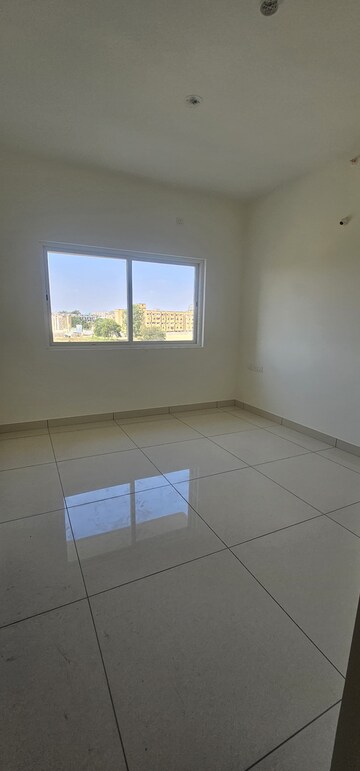 Room in 3.5 BHK Apartment at Avalon Park At The Prestige City, Sarjapur Road – for Sale