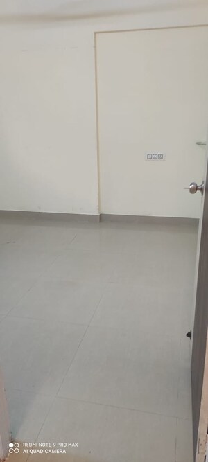 Room in 2 BHK Apartment at Andheri West – for Sale
