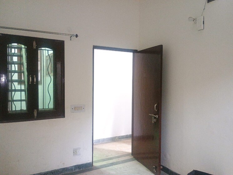 Room, green-woods-phase-1 3 Bedroom 200 Sq.Ft. Villa In Omega I Greater Noida Greater Noida 9146367