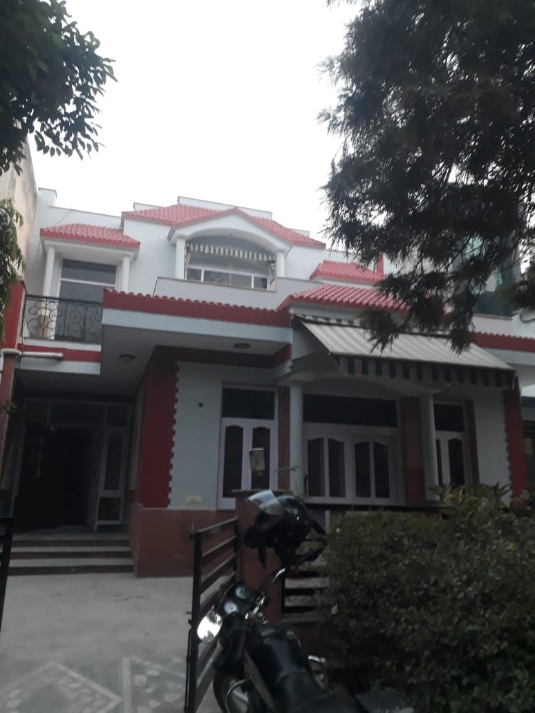 3 BHK + Servant Room Villa For Rent in Green Woods Phase 1