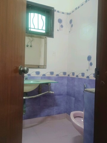 Bathroom in 3 BHK Villa at Green Woods Phase 1, Omega I Greater Noida – for Rent