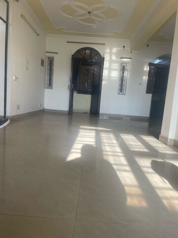 Room in 3 BHK Apartment at Sector 12 Dwarka – for Rent