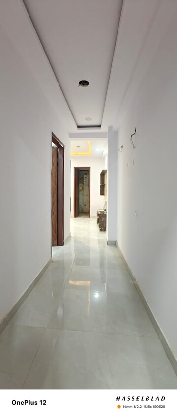  2 BHK Builder Floor at Sector 73 – for Sale
