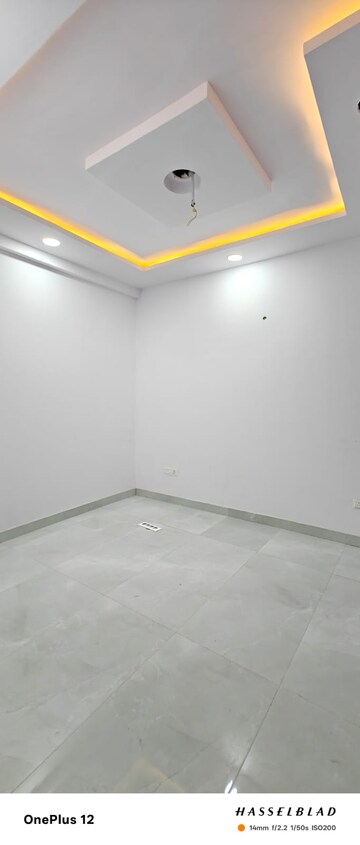 2 BHK Builder Floor For Sale in Sector 73
