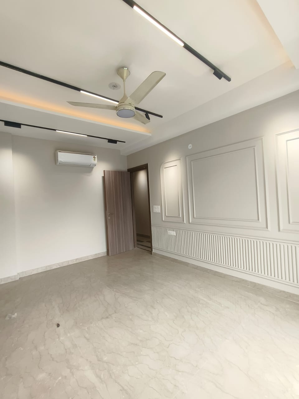3 BHK + Pooja Room Builder Floor For Rent in Sushant Lok 2
