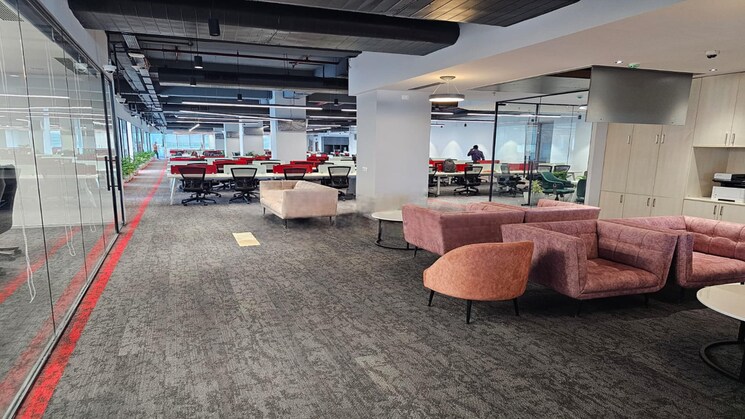  Parking, wakadewadi Commercial Office Space 6400 Sq.Ft. In Wakadewadi Pune 9146734