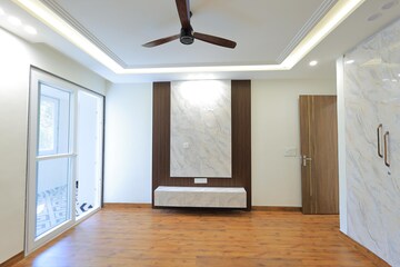 Room in 3 BHK Builder Floor at Lajpat Nagar ii – for Sale