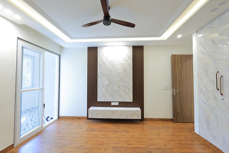 Room, lajpat nagar ii 3 Bedroom 200 Sq.Yd. Builder Floor In Lajpat Nagar ii Delhi 9146735