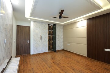 Room in 3 BHK Builder Floor at Lajpat Nagar ii – for Sale