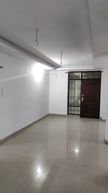 Room in 2 BHK Apartment at Amna Rolex Estate, Faizabad Road – for Sale