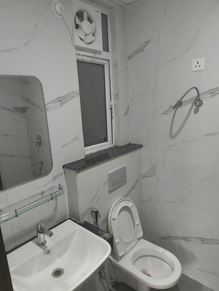 Team Area, smart-world-gems 3.5 Bedroom 1496 Sq.Ft. Builder Floor In Sector 89 Gurgaon 9146795