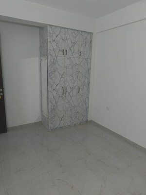 Room in 3.5 BHK Builder Floor at Smart World Gems, Sector 89 – for Sale