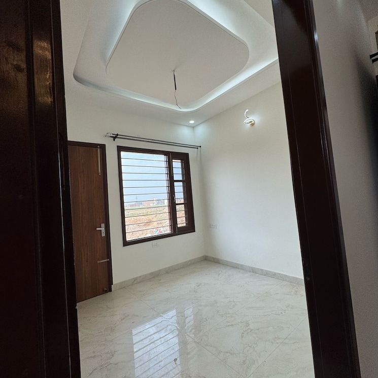 Room, kharar road 3 Bedroom 1300 Sq.Ft. Apartment In Kharar Road Mohali 9146892