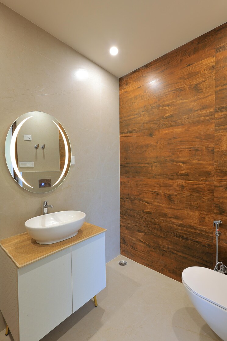 Bathroom, lajpat nagar ii 3 Bedroom 200 Sq.Yd. Builder Floor In Lajpat Nagar ii Delhi 9146882