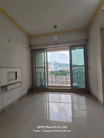 Room in 3 BHK Apartment at Ashar Residency, Pokhran Road No Two – for Rent