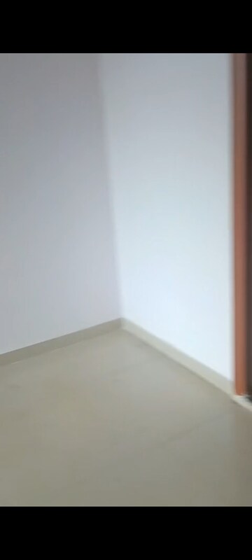 Room in 2 BHK Apartment at Hiraco Eminence, Mira Road – for Rent