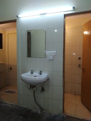 Bathroom in 1 BHK Apartment at Molarband – for Rent