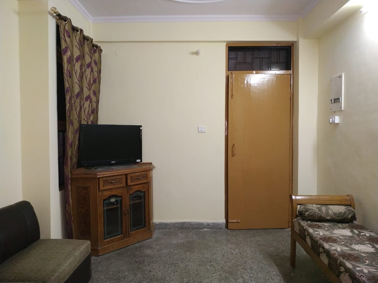 1 BHK Apartment For Rent in Molarband