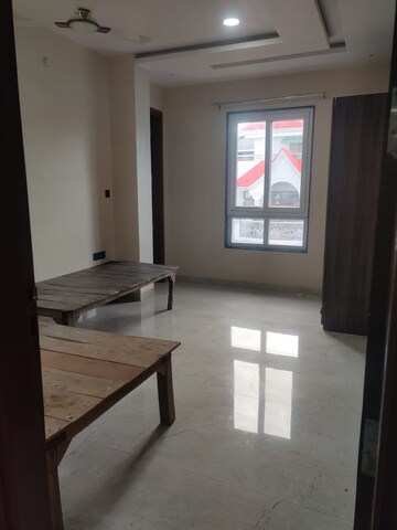 Room in 2 BHK Independent House at Gomti Nagar – for Rent