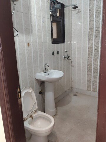 Bathroom in 4 BHK Builder Floor at Green Fields Colony – for Sale
