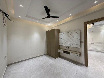 4 BHK Builder Floor For Sale in Green Fields Colony