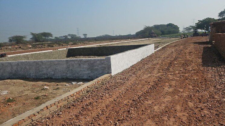 undefined, sector 17b yamuna expressway  130 Sq.Yd. Plot In Sector 17b Yamuna Expressway Greater Noida 9147183