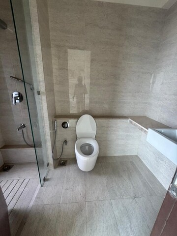 Attached Bathroom in 2 BHK Apartment at Kaustubh Platinum, Borivali East – for Sale