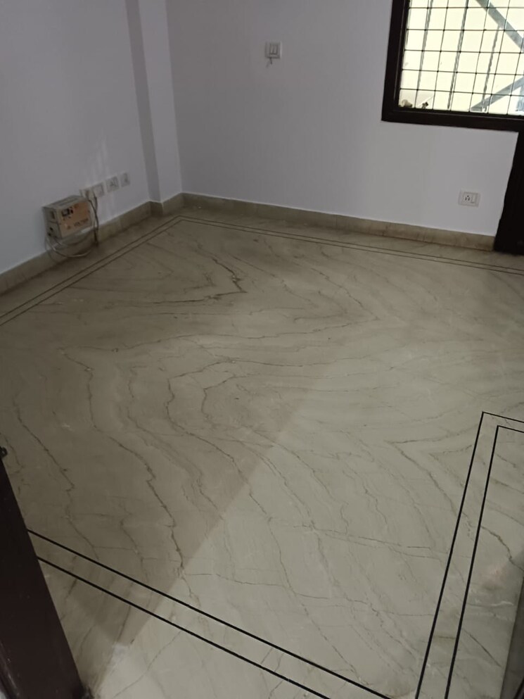 Room, chittaranjan park 3 Bedroom 1400 Sq.Ft. Builder Floor In Chittaranjan Park Delhi 9147168