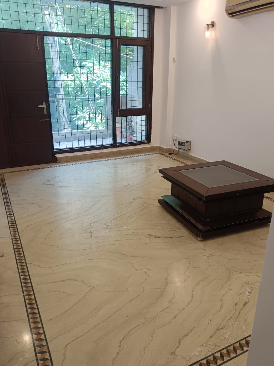 3 BHK Builder Floor For Rent in Chittaranjan Park