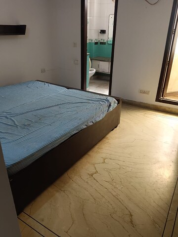 Room in 3 BHK Builder Floor at Chittaranjan Park – for Rent