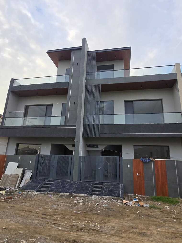 Exterior View, alaknanda-maxxus-eden-estate 4 Bedroom 127 Sq.Yd. Independent House In Ghazipur Zirakpur 9147215