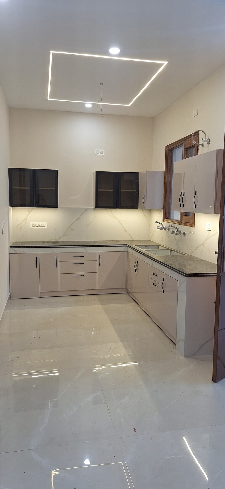 Kitchen, alaknanda-maxxus-eden-estate 4 Bedroom 127 Sq.Yd. Independent House In Ghazipur Zirakpur 9147215