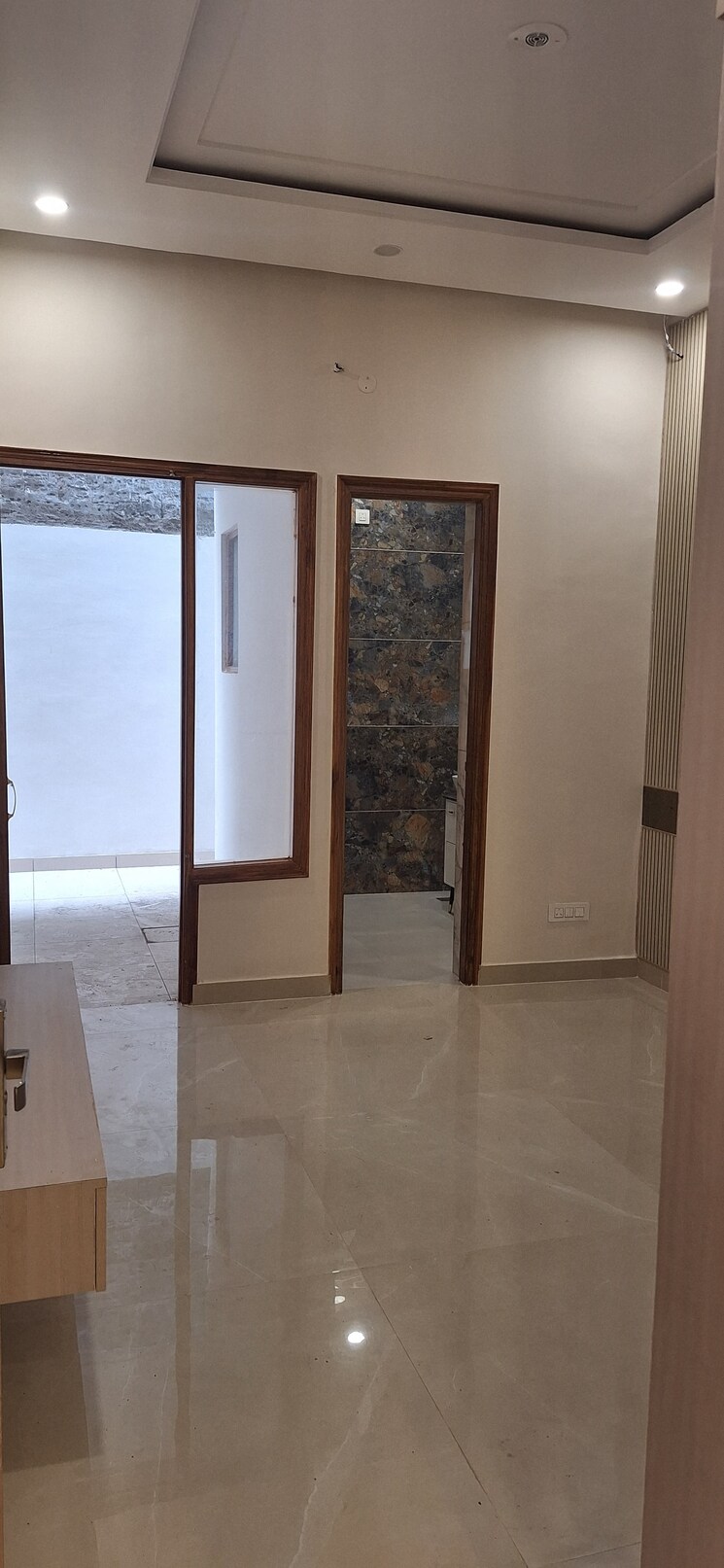 Room, alaknanda-maxxus-eden-estate 4 Bedroom 127 Sq.Yd. Independent House In Ghazipur Zirakpur 9147215