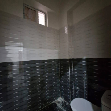 Bathroom in 1 BHK Apartment at Kamala Arcade Kondapur, Kondapur – for Rent