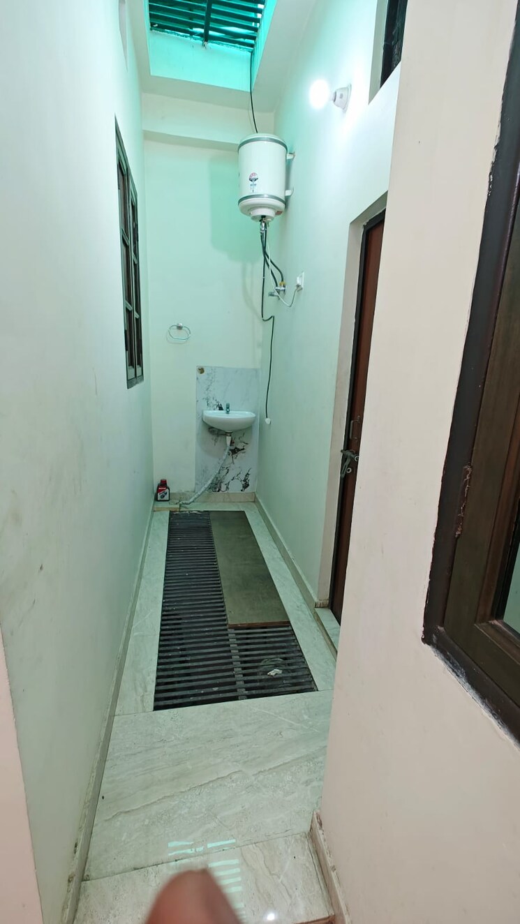 Balcony, aminabad 2 Bedroom 1100 Sq.Ft. Independent House In Aminabad Lucknow 9147261