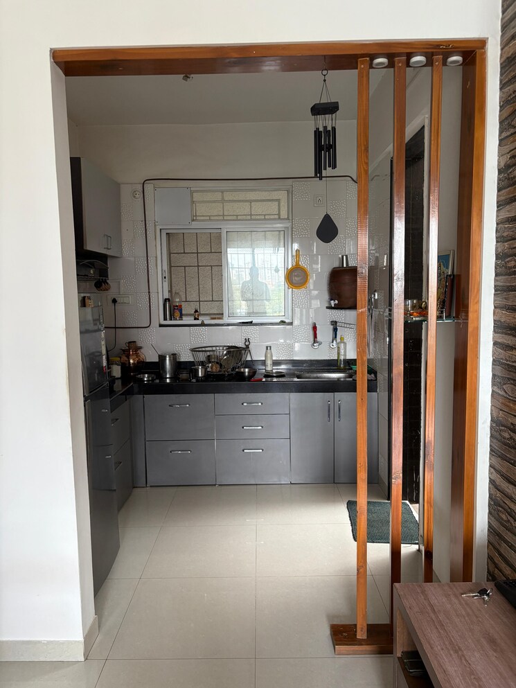 Kitchen, paras-vista 2 Bedroom 850 Sq.Ft. Apartment In Wakad Pune 9147293