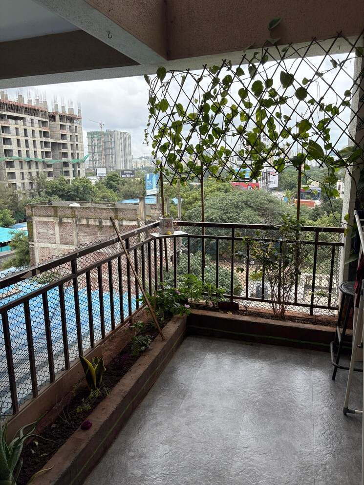 Balcony, paras-vista 2 Bedroom 850 Sq.Ft. Apartment In Wakad Pune 9147293