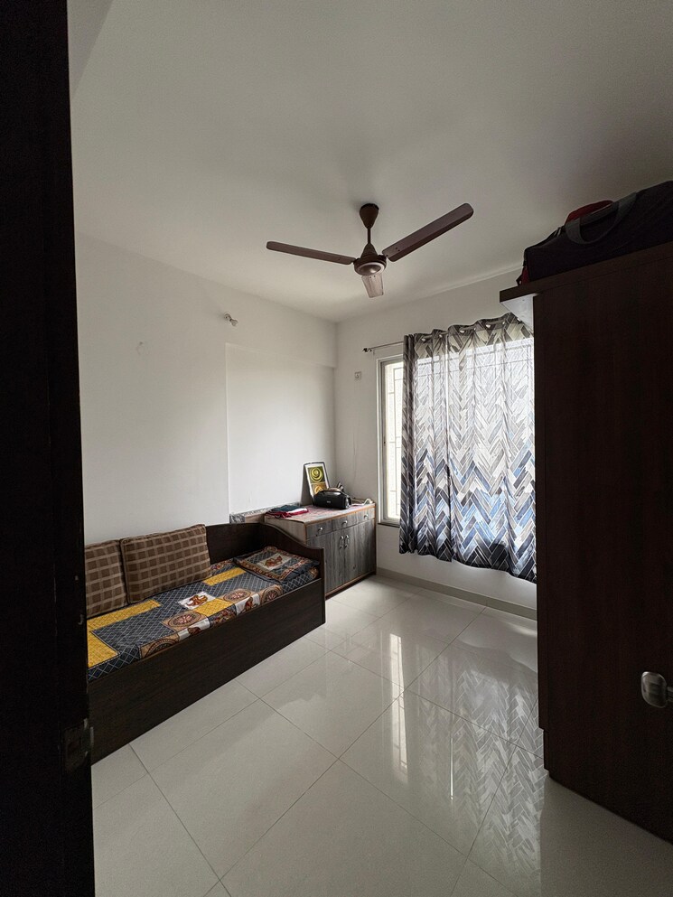 Bedroom, paras-vista 2 Bedroom 850 Sq.Ft. Apartment In Wakad Pune 9147293