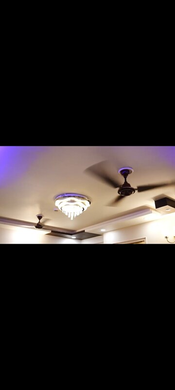 Furnished Amenities in 2.5 BHK Apartment at Arihant Amber, Sector 1 Greater Noida – for Sale